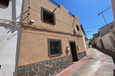 Huis in Uleila del Campo