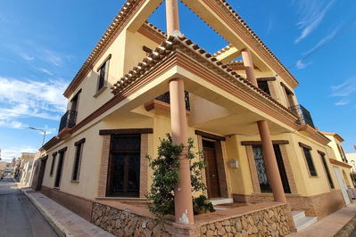 Villa in Turre