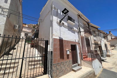 House in Lubrín
