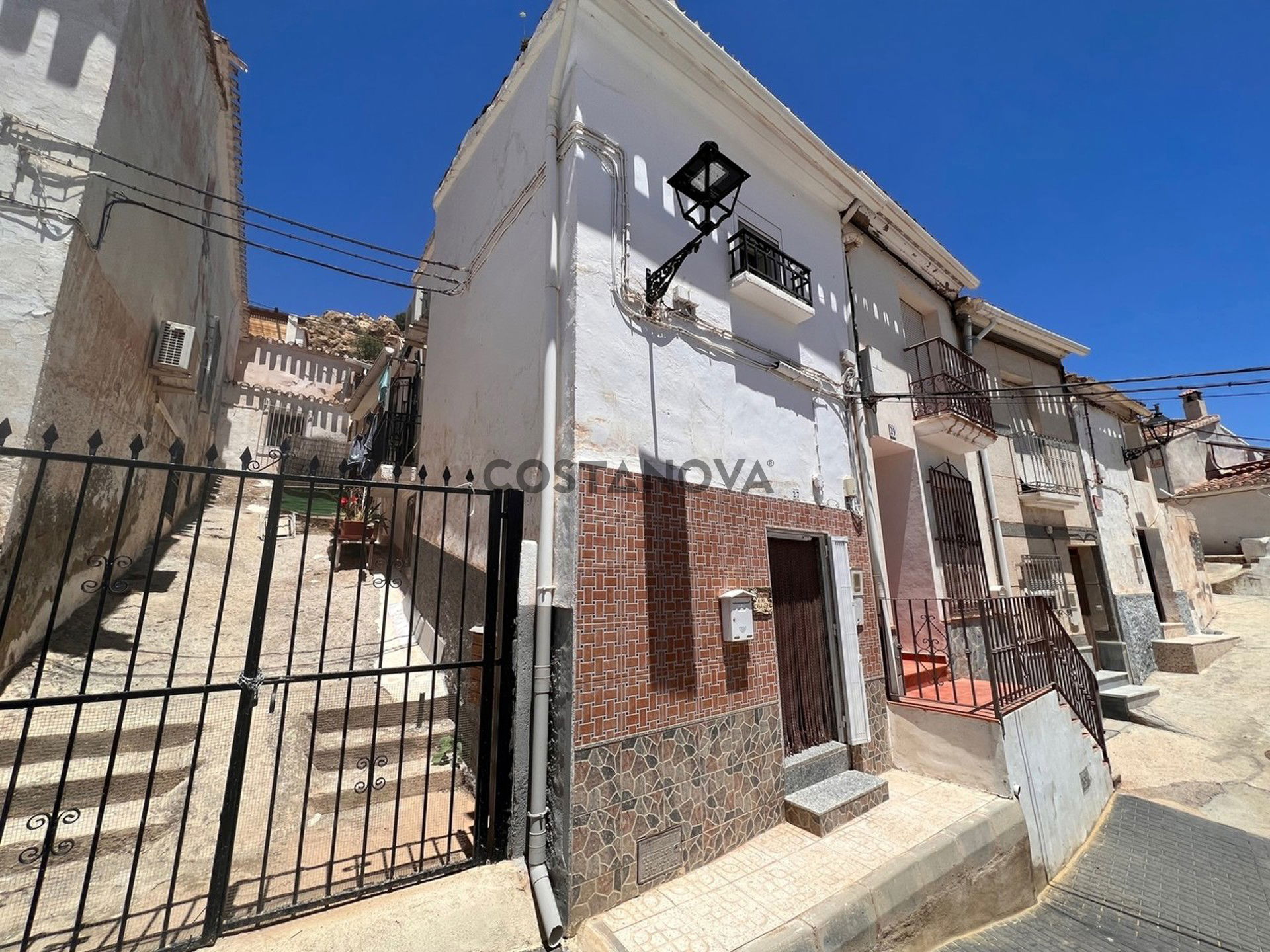 House in Lubrín