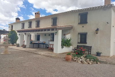 Country house in Chirivel