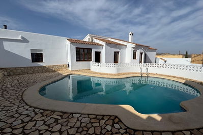 Villa in Arboleas