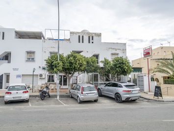 Commercial property in Vera