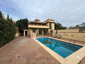Villa in Burjulú