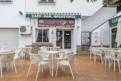 Commercial property in Vera