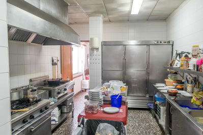 Commercial property in Vera