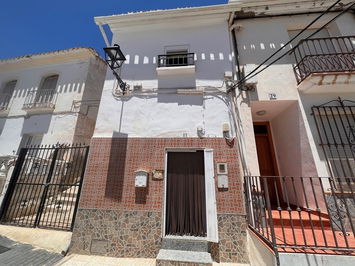 House in Lubrín