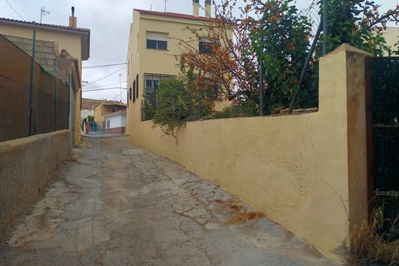 Town house in Baza