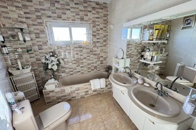Villa in Ventanicas-el Cantal, Mojacar