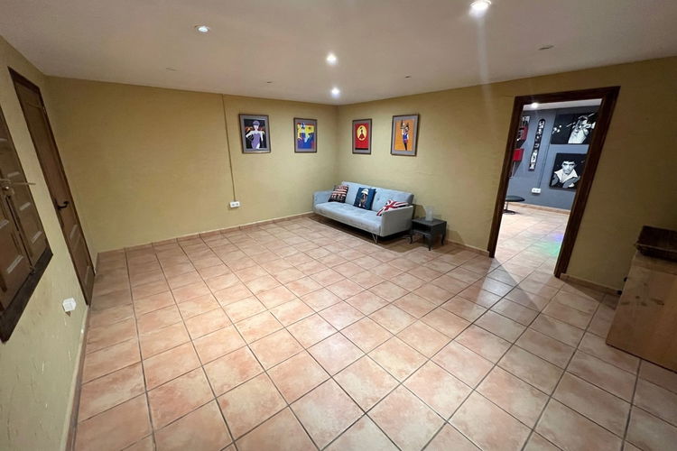 Villa in Burjulú