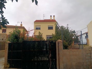 Town house in Baza