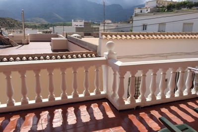 Town house in Turre