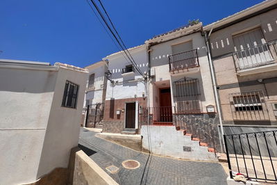 House in Lubrín