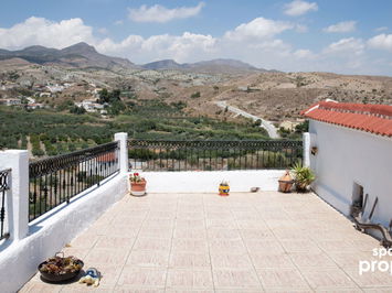 Land huis in El Peñón Bajo, Oria